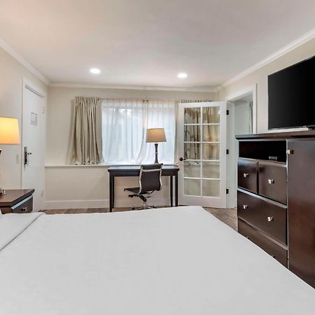 Best Western Carmel'S Town House Lodge Exterior foto