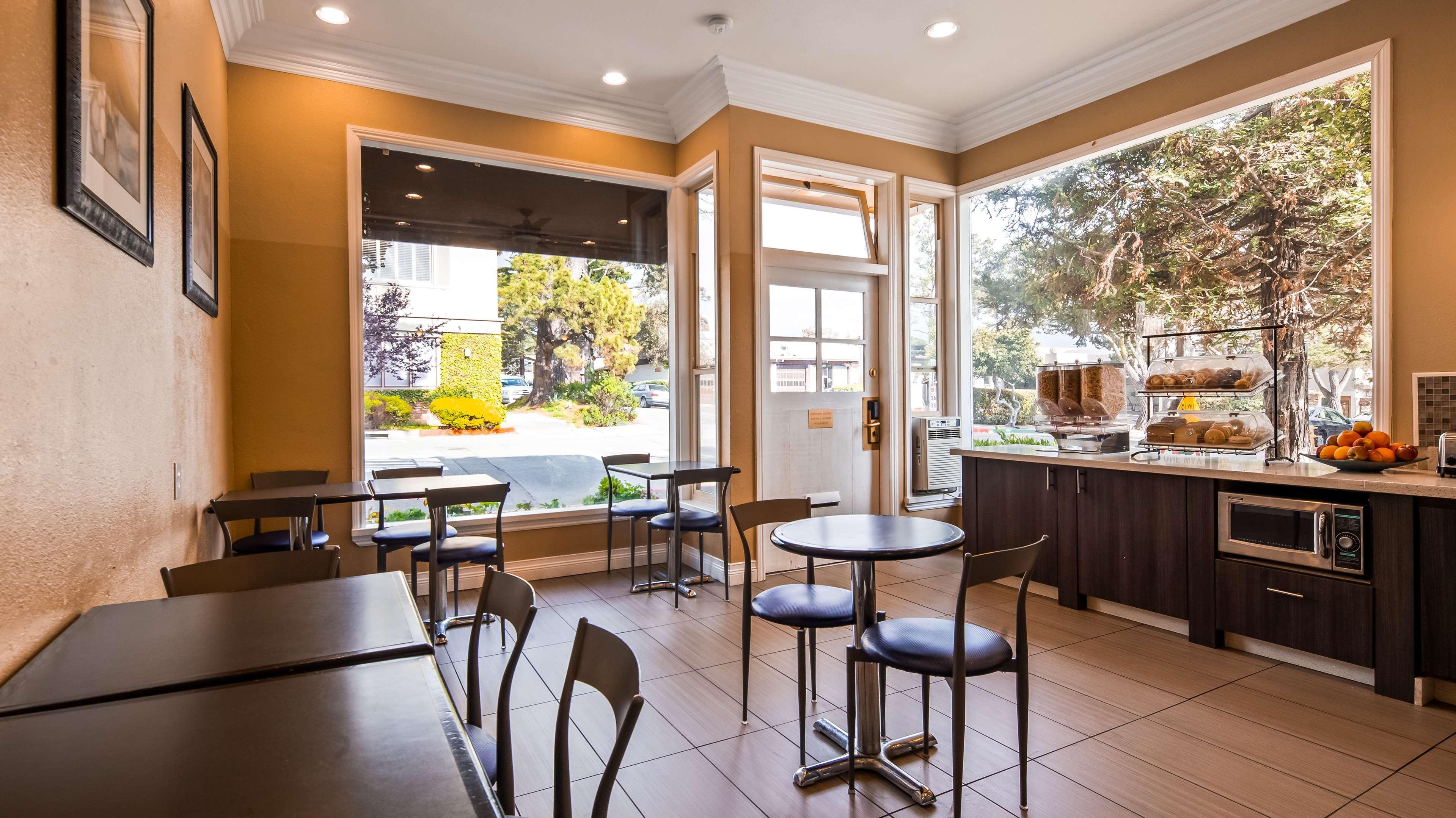 Best Western Carmel'S Town House Lodge Exterior foto