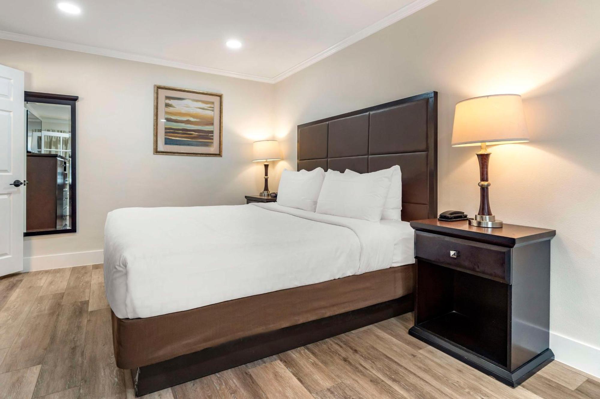 Best Western Carmel'S Town House Lodge Exterior foto