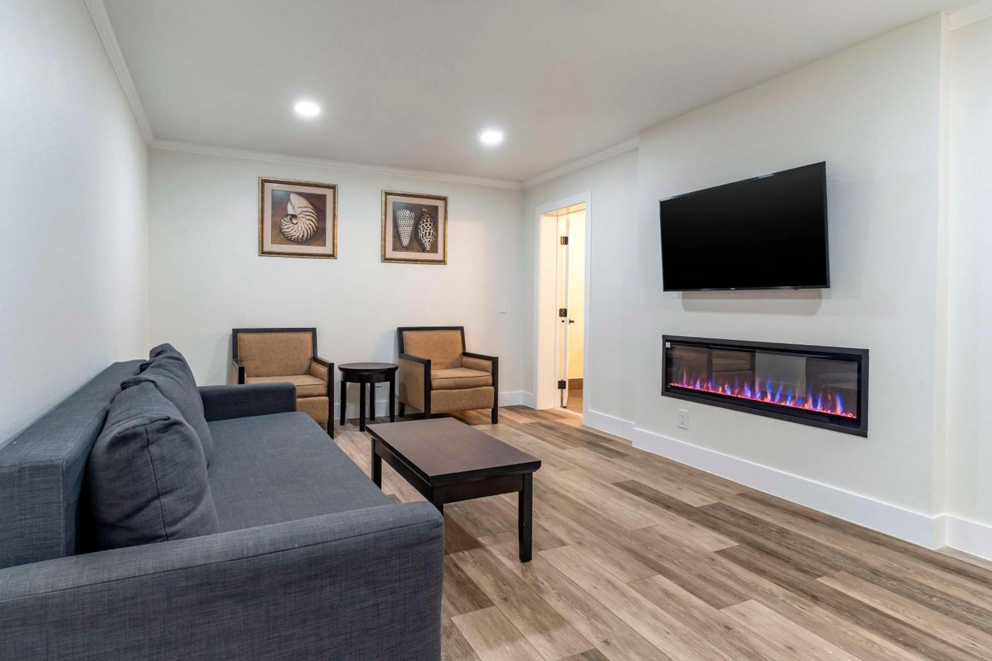 Best Western Carmel'S Town House Lodge Exterior foto